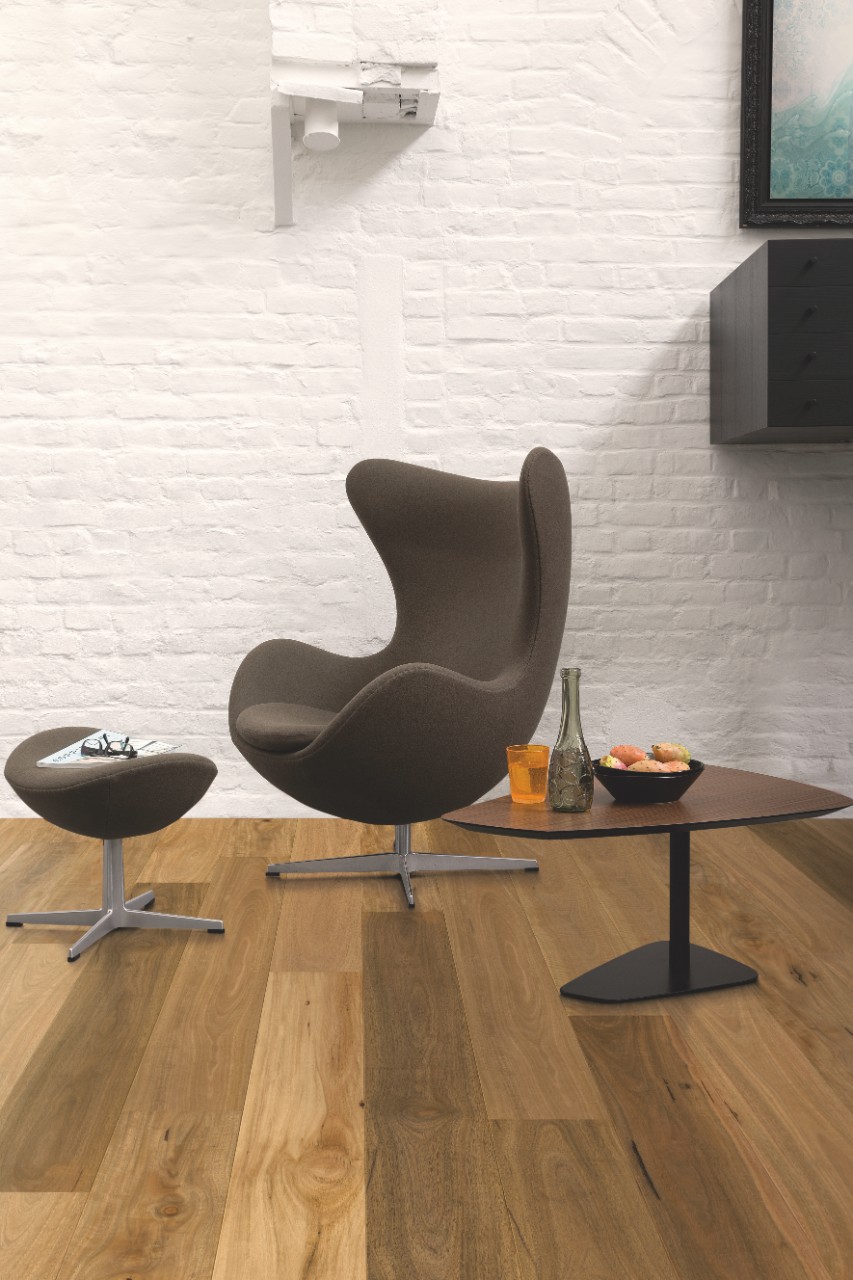 Matt brushed Spotted Gum 1 strip Matt brushed Spotted Gum 1 strip