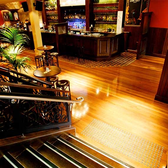 solid_hardwood_flooring_grey_ironbark_lifestyle (1)